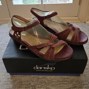 Dansko Women's Size 40 Caroline Red Sandals